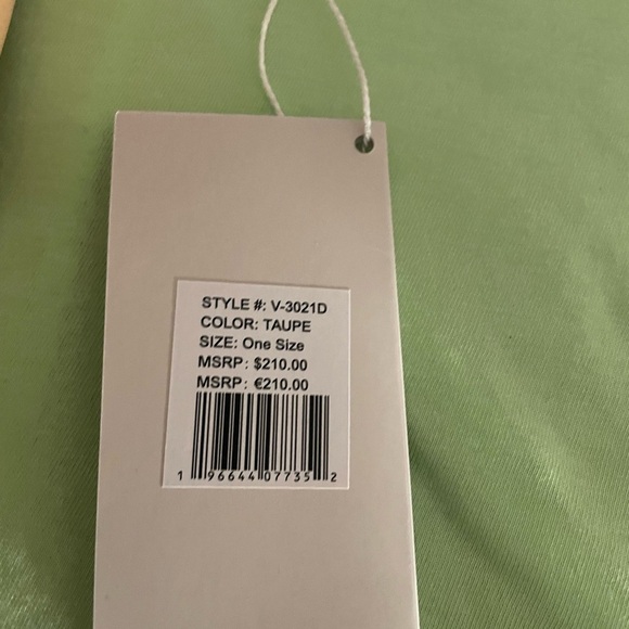 NWT $210 Valentino Orlandi Tan Crossbody 
Gold Braided Chanel Like Strap - Picture 11 of 13